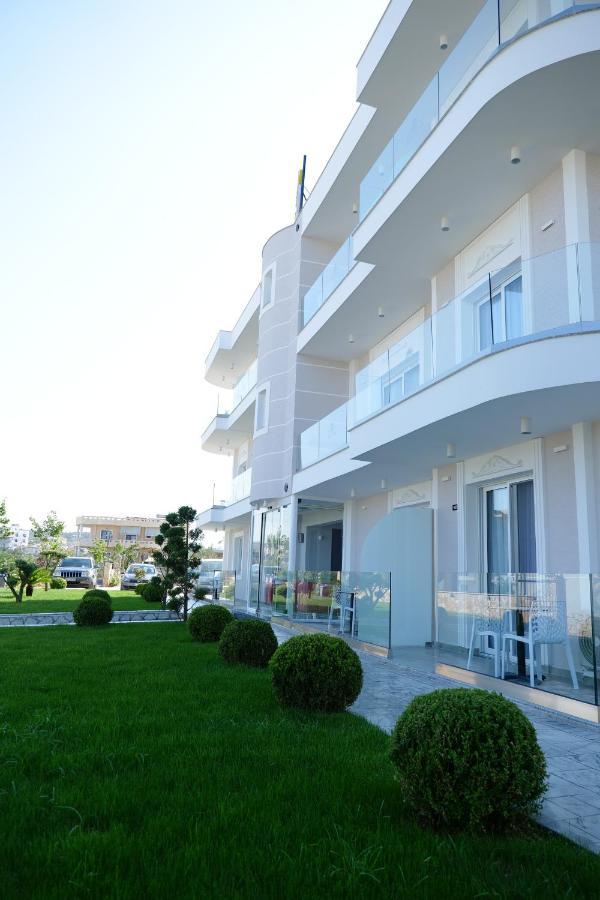 Отель Blue Water 4*