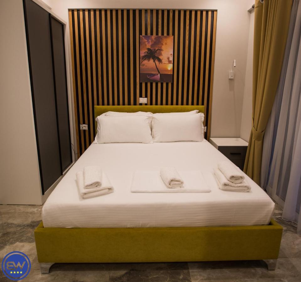 Blue Water Отель 4*