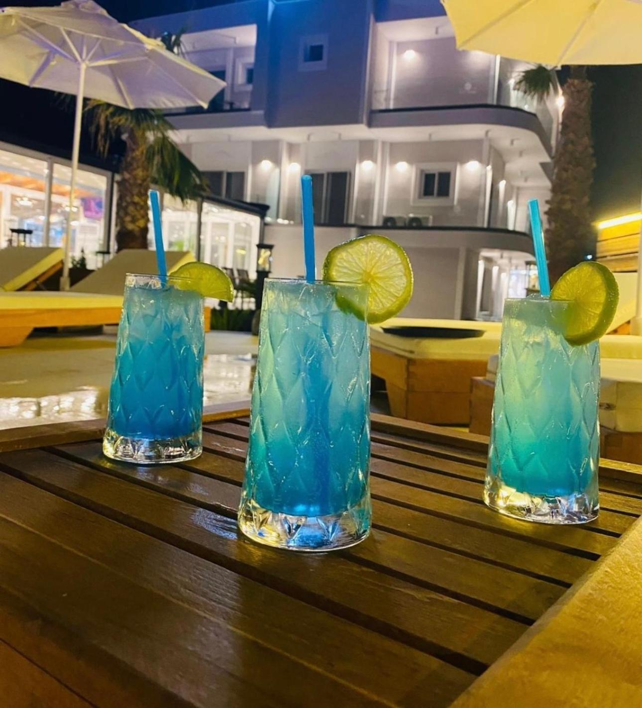 Отель Blue Water Ксамил