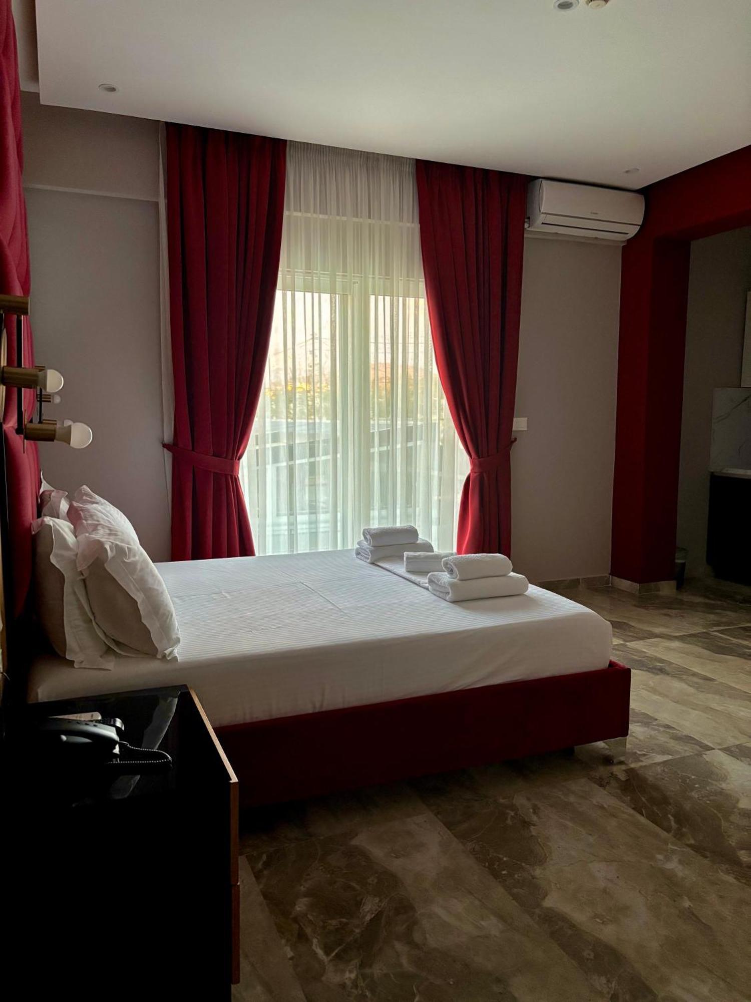 Готель Blue Water 4*